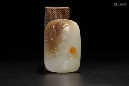 AN EAGLE PATTERN HETIAN JADE PENDANT