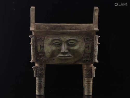 1600BC-1046BC, A FACE DESIGN BRONZE VESSEL, SHANG DYNASTY