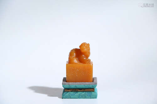 AN AUSPICIOUS ANIMAL DESIGN SHOUSHAN STONE SEAL