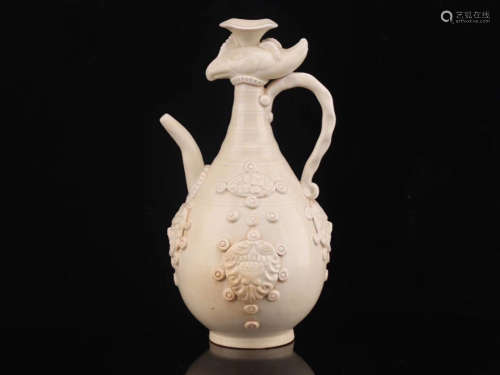 9-11TH CENTURY, A DING KILN PORCELAIN TEAPOT, NORTHERN SONG DYNASTY