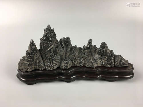 A LINGBI STONE MOUNTAIN SHAPED ORNAMENT