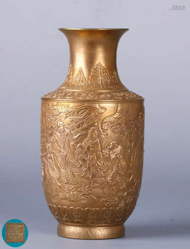 A FIGURE PATTERN GILT SURROUNDED VASE