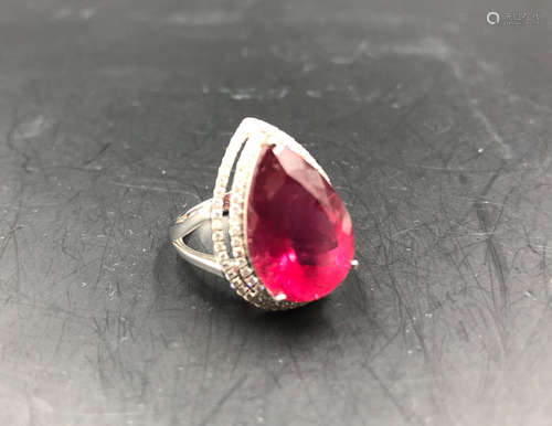 A RED TOURMALINE WITH DIAMOND PLATINUM RING