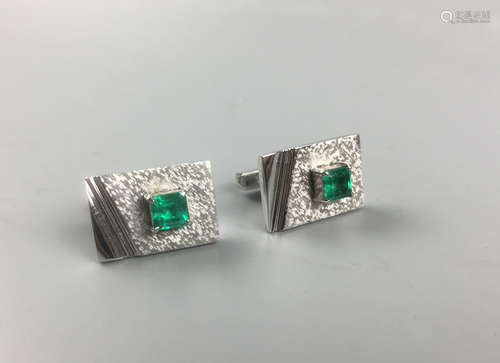 PAIR 14K ZAMBIAN EMERALD CUFFLINKS