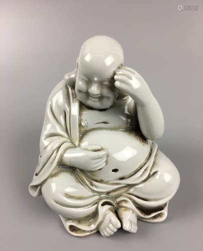 A DEHUAYAO LAUGHING BUDDHA FIGURE