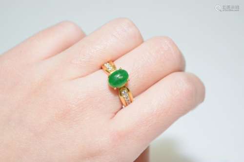 18K GE Green Jade Ring, Size 6.5