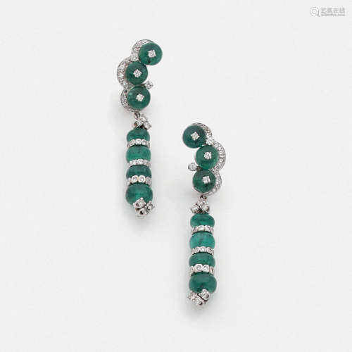 EMERALD PAIR OF EAR CLIPS