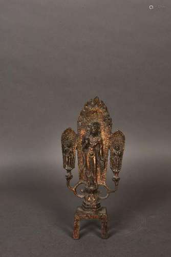 A BRONZE SCULPTURE OF BUDDHA