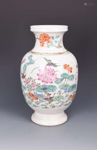 A FAMILLE ROSE 'MANDARIN DUCK AND LOTUS' PORCELAIN VASE