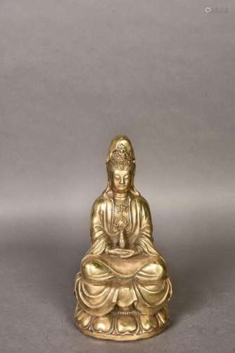 A GILT BRONZE SCULPTURE OF GUANYIN