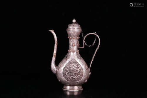 18-19TH CENTURY, AN IMPERIAL STYLE DRAGON PATTERN SILVER WINE POT, LATE QING DYNASTY