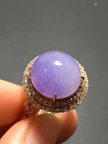 AN EGG DESIGN PURPLE ICE JADEITE RING