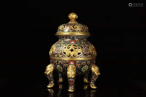 17-19TH CENTURY, A  BEAST DESIGN FIVE-FOOT ENAMEL PALACE BURNER, QING DYNASTY.