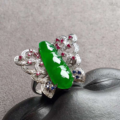 A BUTTERFLY DESIGN GREEN ICE HIGH JADEITE RING