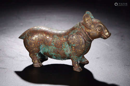 202BC-220AD, A RHINOCEROS DESIGN BRONZE ORNAMENT, HAN DYNASTY