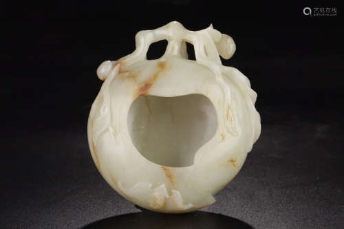 17-19TH CENTURY, A PEACH DESIGN HETIAN JADE WATER POT, QING DYNASTY