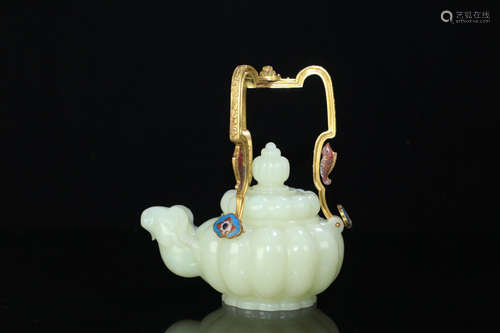 17-19TH CENTURY, A SHEEP HEAD DESIGN  HETIAN JADE PALACE TEAPOT, QING DYNASTY.