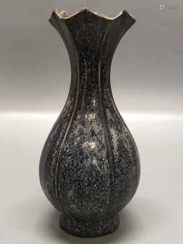 A JUN KILN FLORAL DESIGN VASE