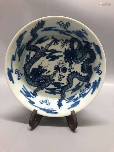 A DOUBLE DRAGON DESIGN BOWL