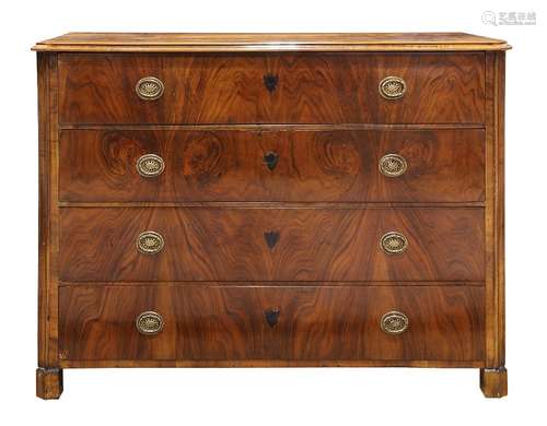 Georgian mahagony chest, c. 1820, having a rectangular top above the four drawer case, and rising on