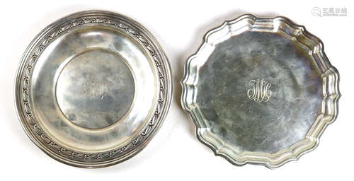 (lot of 2) American sterling silver salver group, consisting of a Reed & Barton example in the 