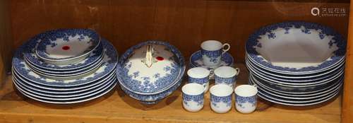 (lot of approx 30) Royal Worchester transferware, consisting of a lidded tureen, dinner plates,