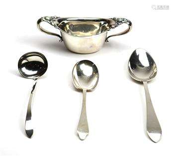 (lot of 4) Tiffany & Co. sterling silver table top articles, consisting of (2) serving spoons, one a