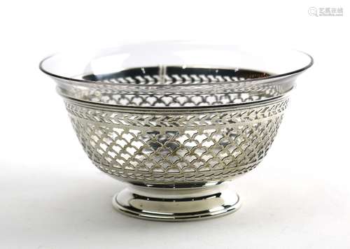 American sterling silver and glass bowl, by Wilcox and Wagoner, the reticulated bowl frame with a