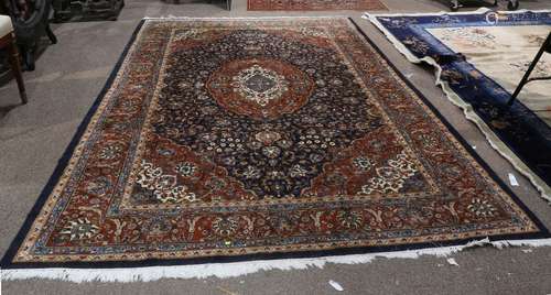 Indo Tabriz carpet, 6'2