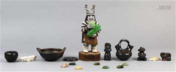 (lot of 17) Southwest Native American decoratives group, consisting of (5) blackware ceramic pieces,