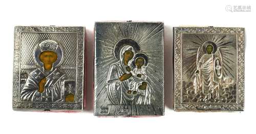 (lot of 3) Russian .84 silver oklad traveling icons, each with a velvet lined back, comprising one