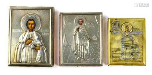 (lot of 3) Russian .84 silver and gilt oklad traveling icon group, consisting of an example