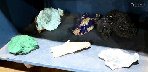 (lot of 6) Assorted geode and crystal specimens, largest, 7