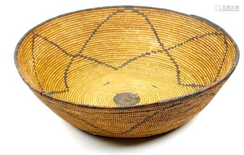 Southwest Native American Apache coiled basket, having a continuous diamond/floral patterning, 15