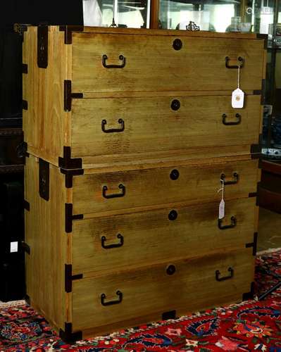 Japanese two-part tansu chest, paulownia wood, upper section with two drawers, lower section with