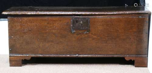 Early English or Welsh oak coffer, late 18th/early 19th century, having a hinged top, and rising