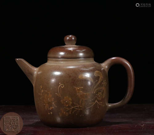 A ZISHA FLORAL PATTERN TEAPOT