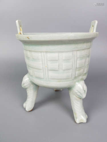 A HUTIAN YAO TRIPOD CENSER