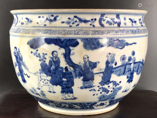 A BLUE AND WHITE FIGURE PATTERN JAR