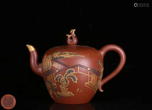 A GILT LANDSCAPE PATTERN ZISHA TEAPOT