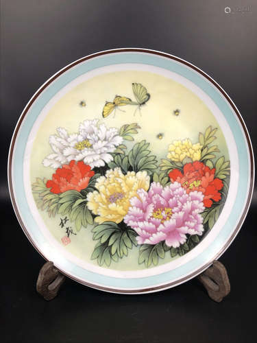 A PEONY FLOWER PATTERN PLATE