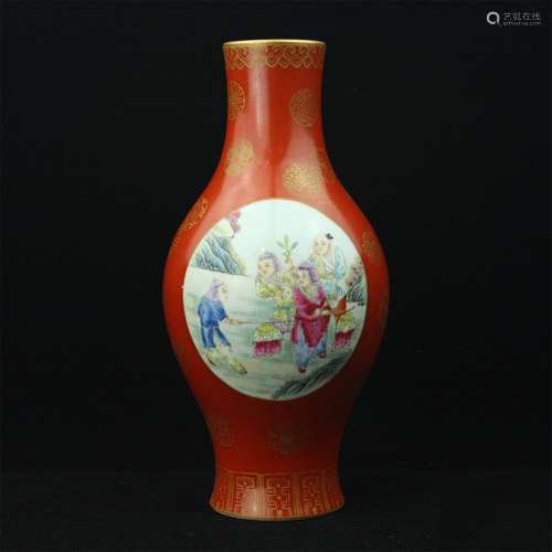 A Chinese Famille-Rose Porcelain Vase