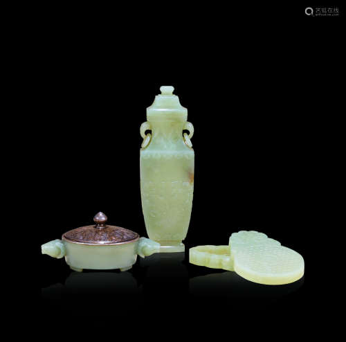 清 和田白玉饕餮纹赏瓶、白玉炉、白玉盒三件