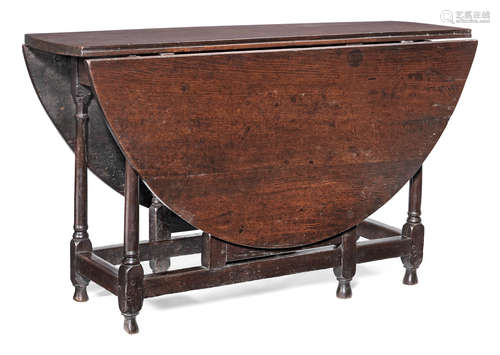 A joined oak gateleg dining table, English, circa 1700