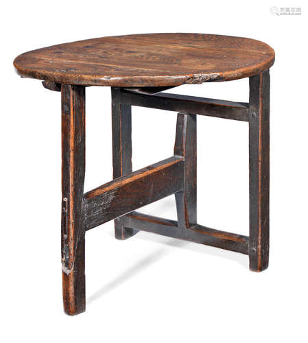 A late 17th/early 18th century ash and oak coaching table, English or Welsh, circa 1700