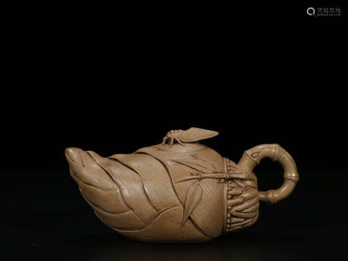 A ZISHA CARVED LEAF SHAPED POT