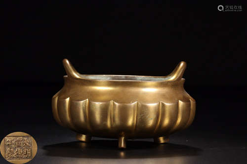 A GILT BRONZE MELON PATTERN TRIPOD CENSER