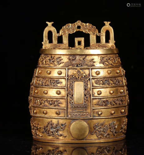 A GILT BRONZE CASTED AUSPICIOUS PATTERN CHIMES