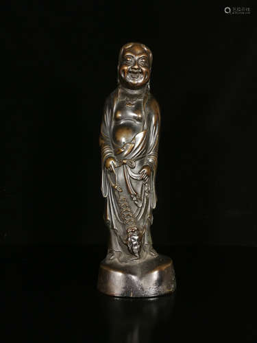 A BRONZE CASTED FIGURE SHAPED ORNAMENT