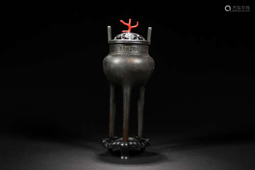 A BRONZE CASTED TRIPOD CENSER WITH WOOD COVER